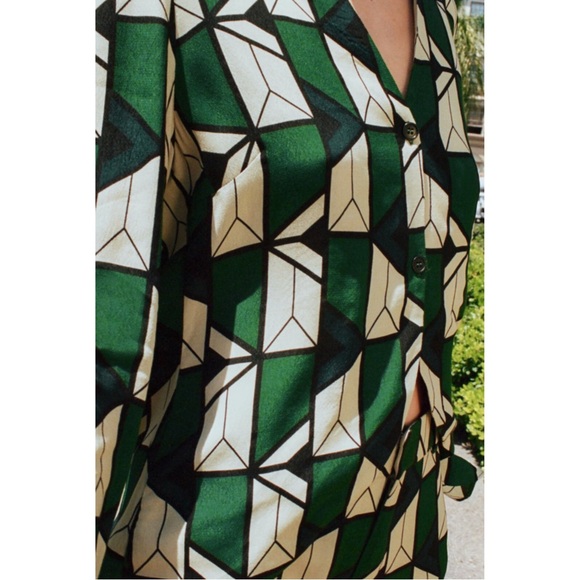 Zara green geometric button down front flare sleeve blouse 70s XS - Picture 2 of 11